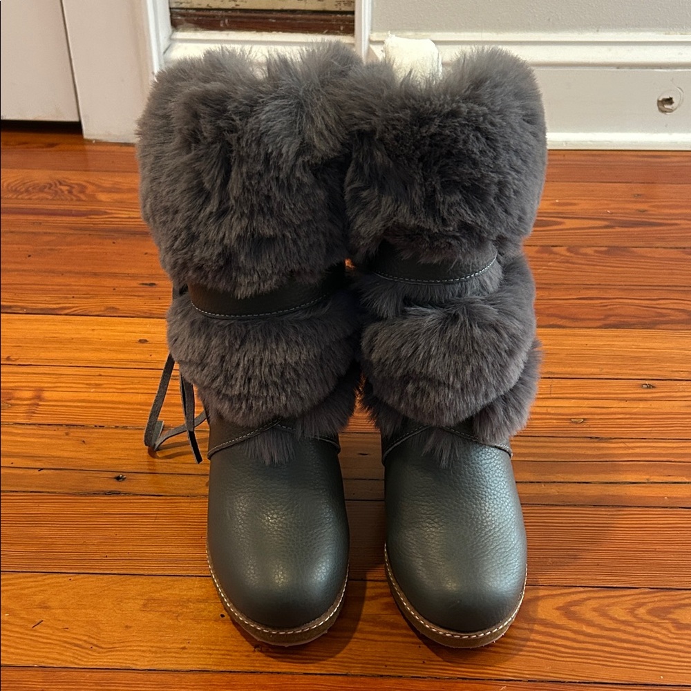NWOT Australia Luxe Collective Grey Leather Boots